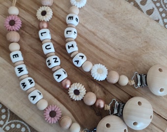 Margueritte / daisy pacifier clip in silicone and natural wood - personalized pacifier clip with first name - baby birth gift