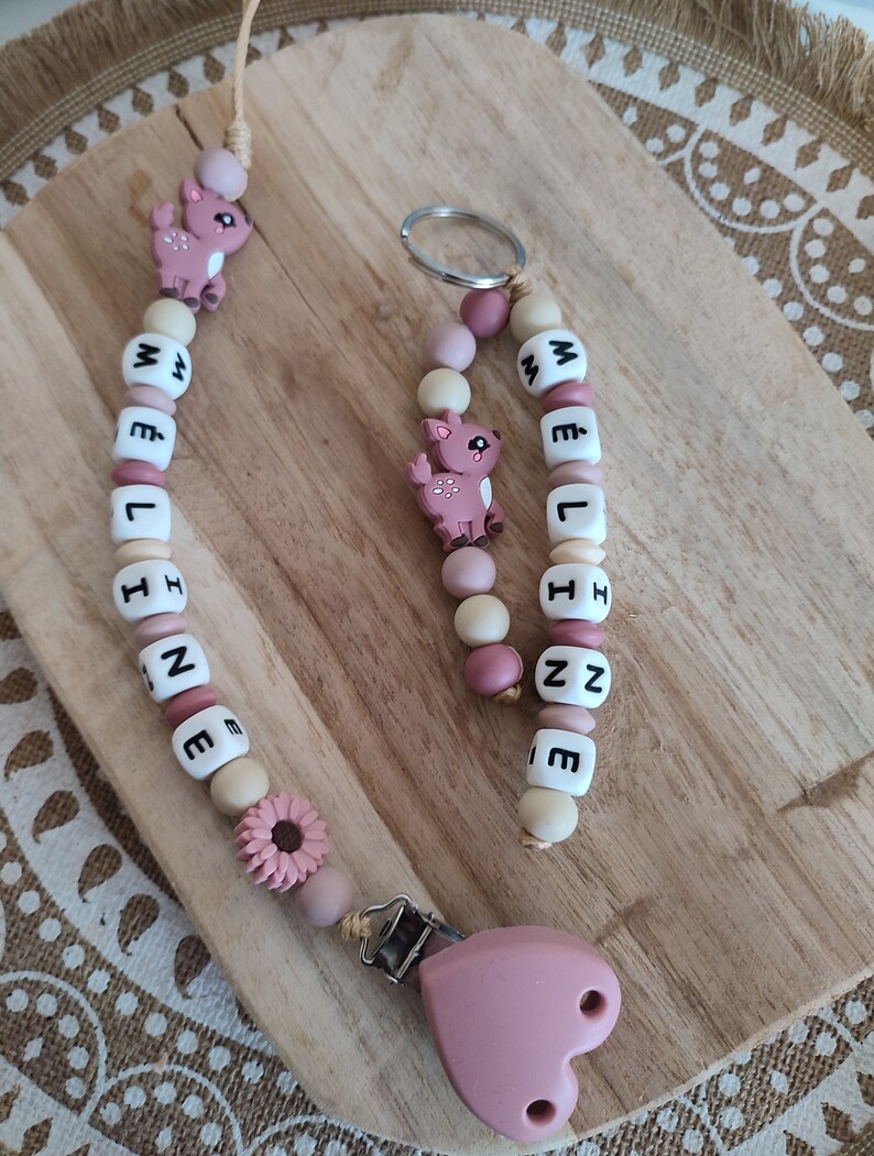 Personalized 100% silicone doe pacifier clip customizable pacifier clip natural wood silicone rattle with wooden ring attache + porte cles