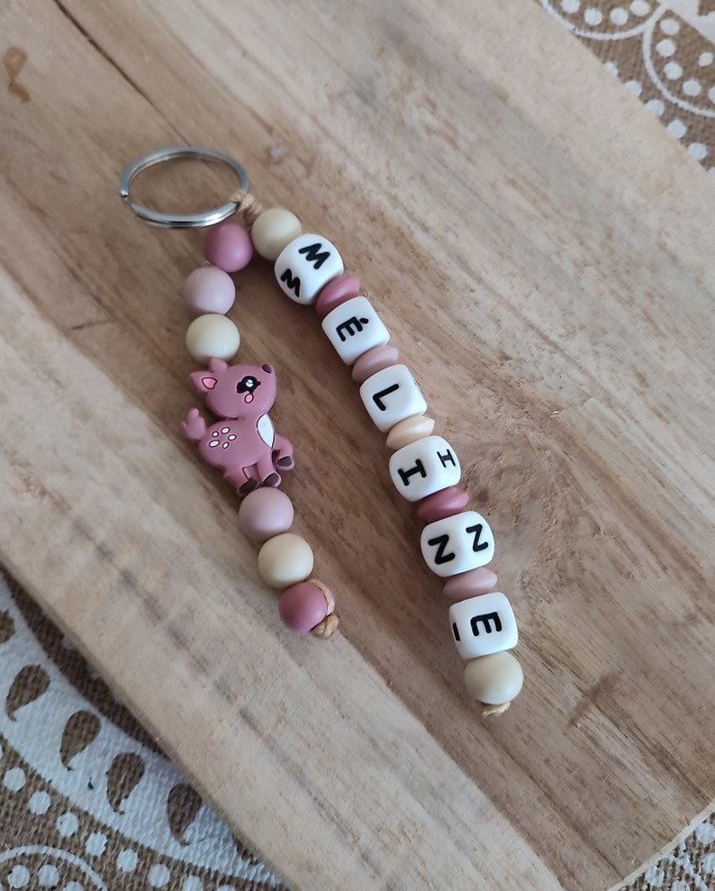 Personalized 100% silicone doe pacifier clip customizable pacifier clip natural wood silicone rattle with wooden ring porte clés