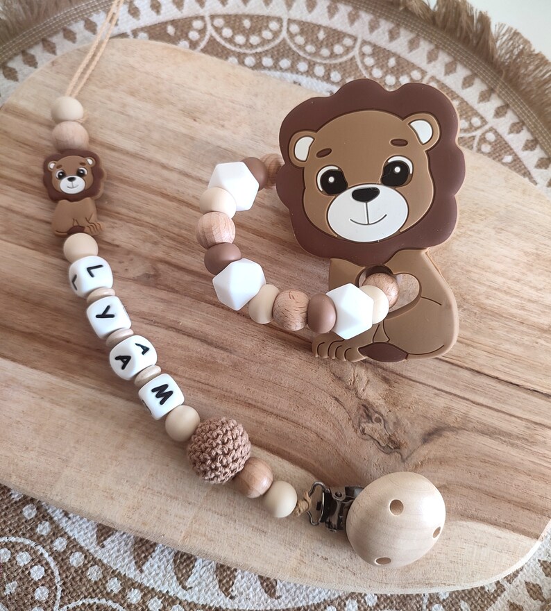 Attache sucette silicone lion beige marron clair et bois attache tétine personnalisée en silicone et bois lion anneau hochet silicone zdjęcie 1