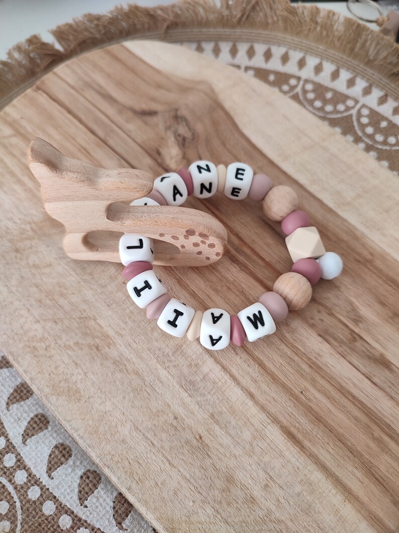 Personalized 100% silicone doe pacifier clip customizable pacifier clip natural wood silicone rattle with wooden ring hochet