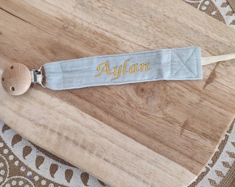 pacifier clip in double gauze fabric with embroidery of the first name, colors of your choice - personalized pacifier clip with embroidered first name - baby