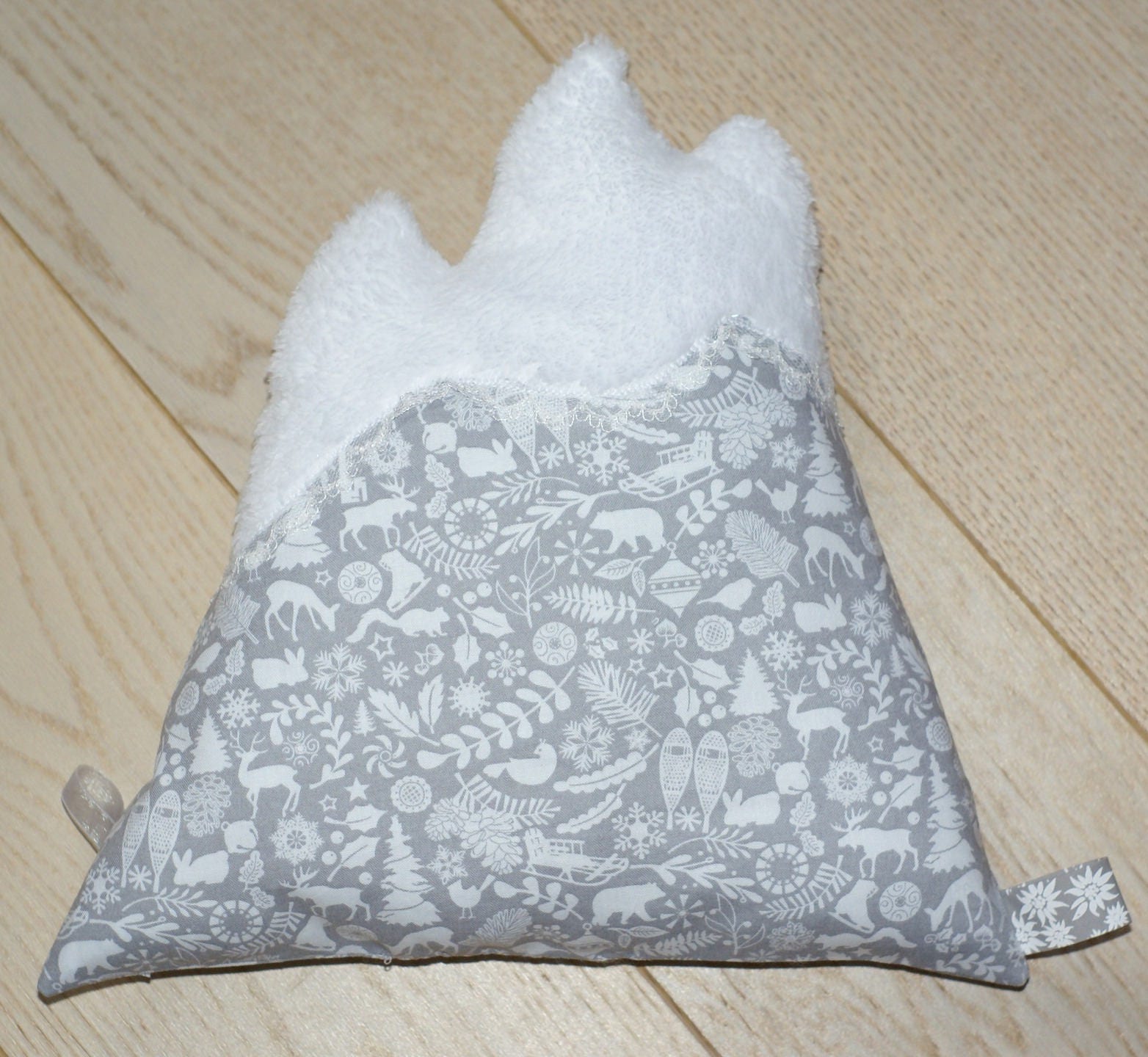 Coussin Montagne Dentelle Velours Hiver