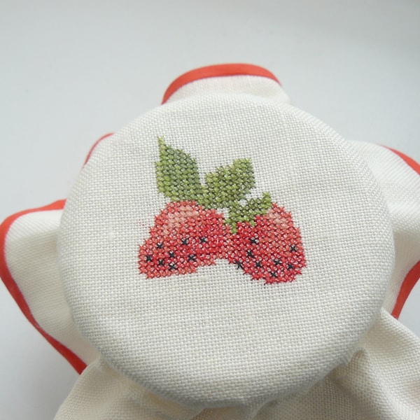 to order charlotte for jam pot hand embroidered on linen "strawberry"