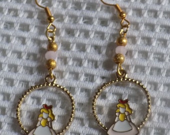 Boucles d'oreille pendantes , perle de verre , perles en métal , pendentif forme créole Alice , coloris or et rose.