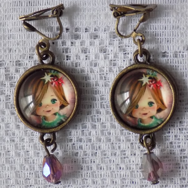 Boucles d'oreille clips bronze pour enfant,cabochon en verre motif fillette,perle goutte à facettes prune en cristal.