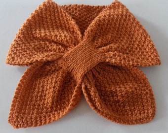 Leaf scarf, hand-knitted choker with loop, sienna color.