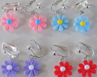 Boucles d'oreille clips argent , pendentif fleur , 4 coloris disponibles.