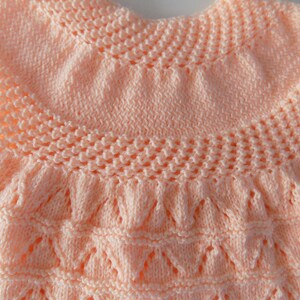 Hand-knitted baby dress, salmon color, size 3 to 6 months. image 3