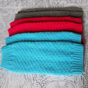 Paire de jambières , guêtres tricotée main , 2 coloris disponibles : turquoise et fuchsia.