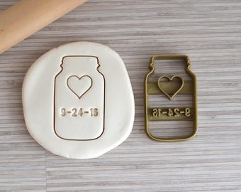 Custom jar cookie cutter with name - Love jar cookie cutter with name and heart - Wedding favor cookie cutter - Engagement cookie cutter -