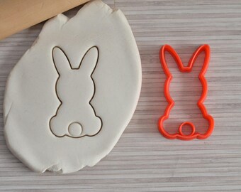 Tagliabiscotti a forma di coniglietto pasquale. Stampo per biscotti a forma di coniglietto. Stampo a forma di sagoma di coniglietto per Pasqua.