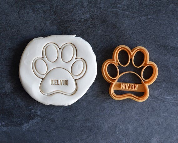 Emporte-pièce Patte de chien personnalisable avec prénom. Moule pour biscuits Chien.