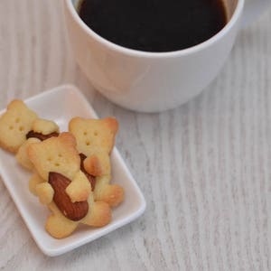 Emporte-pièce Ours (pour tenir une amande ou une noisette) - Emporte-pièce Ours pour cadeau gourmand -