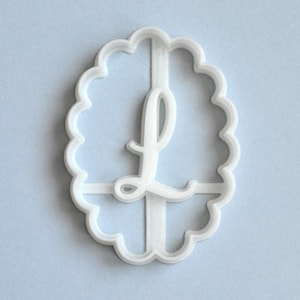 Cookie cutter Monogram Festonné (customizable)
