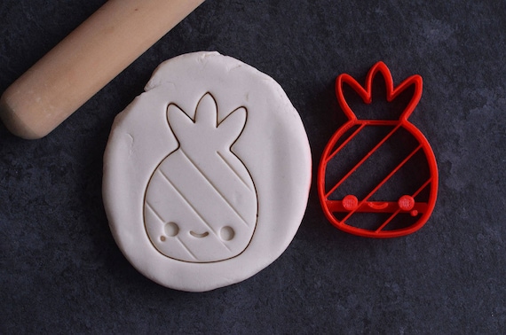 Emporte-pièce Ananas Kawaii. Moule pour biscuit Kawaii. Moule pour biscuit Ananas.