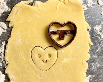 Kawaii Heart Cookie Cutter - Kawaii cookie cutter - Heart cookie cutter - Valentine's day - Wedding cookie cutter -