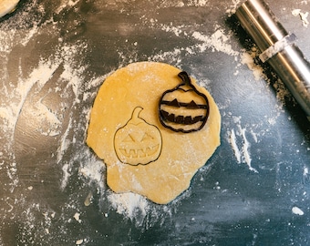 Halloween Pumpkin Cookie cutter - Halloween cookie cutter - Pumpkin cookie cutter - Halloween - Halloween treats - Cookies - Sugar cookies