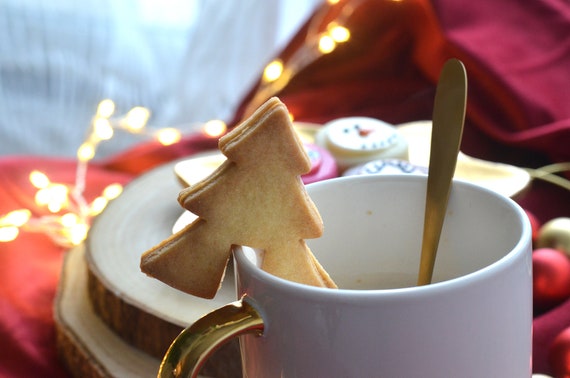 Emporte-pièce Biscuit Sapin pour décorer une tasse Biscuit Noël à déposer  sur une tasse. Emporte-pièce Noël. -  Canada