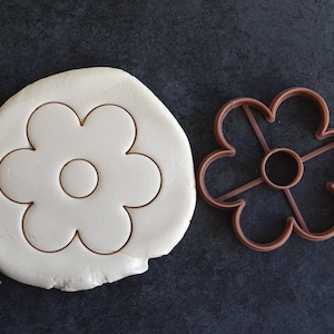Flower 6 petals