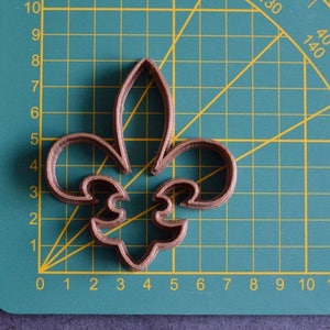 Fleur de Lys cookie cutter Flower cookie cutter Pastry cookie cutter Creative pastry Cake design image 4