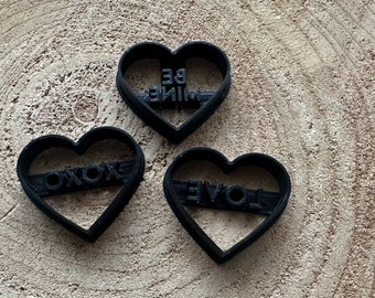Set de 3 cortadores de galletas de Corazón con mensaje de San Valentín. Molde para galletas de San Valentín. Galletas de boda decoradas.