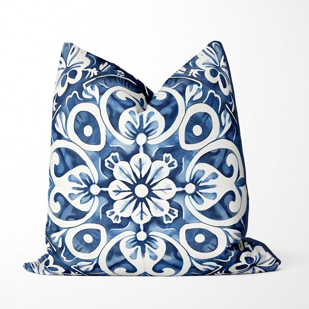 Hamptons Style Pillows, Blue and White Pillow Cover, Coastal Scatter