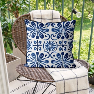 Funda de cojín azul y blanco, almohadas Hampton, funda de cojín de lanzamiento costero, casa costera de almohadas Beach House, estilo Hamptons, patrón de Delft