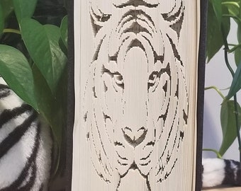 Tiger Cut und Falz Buchfalz Muster