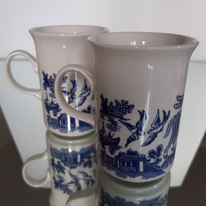 Churchill England Pair of Blue + White Willow Pattern Mugs!