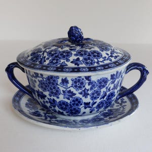 Attractive Antique Ridgways &quot;Hawthornden&quot; Pattern Small Twin Handled Lidded Tureen + Underplate c1850- 1899