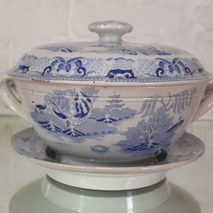 Antique 1820s- 30s Willow Pattern Transfer Pearlware Lidded Pot + Stand