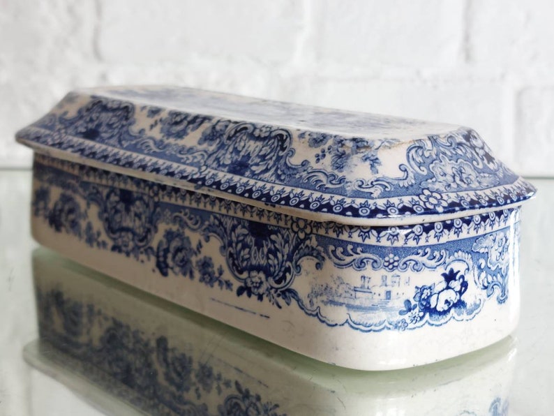 Antique Victorian Blue White Transferware Toothbrush Razor Lidded Box ...