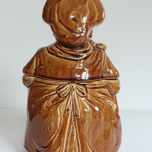 Vintage Sadler LARGE Ceramic Baker Character-Novelty Lidded Flour Storage Dish! image 2