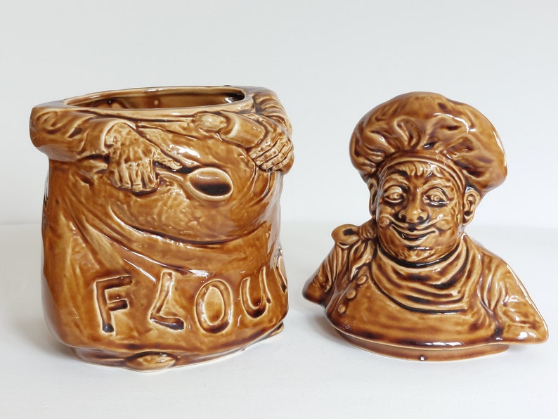 Vintage Sadler LARGE Ceramic Baker Character-Novelty Lidded Flour Storage Dish! image 3
