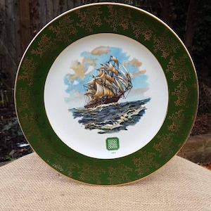 Vintage &quot;Weatherby&quot; Royal Falcon Ware Large Decorative 10&quot; Plate- Made in England!