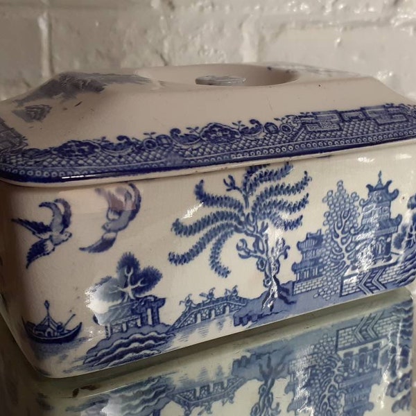 Rare Antique Gibson & Sons Ltd Willow Pattern LARGE Butter Dish c.1920