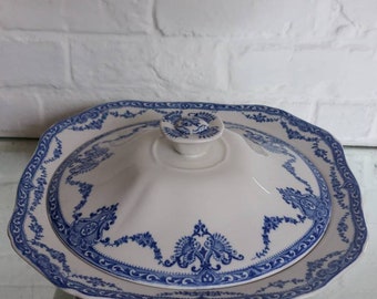 RARE Antique Blue and White Large 9.5" Serving Tureen- Dish "Jewel" Pattern c.1837- 1900