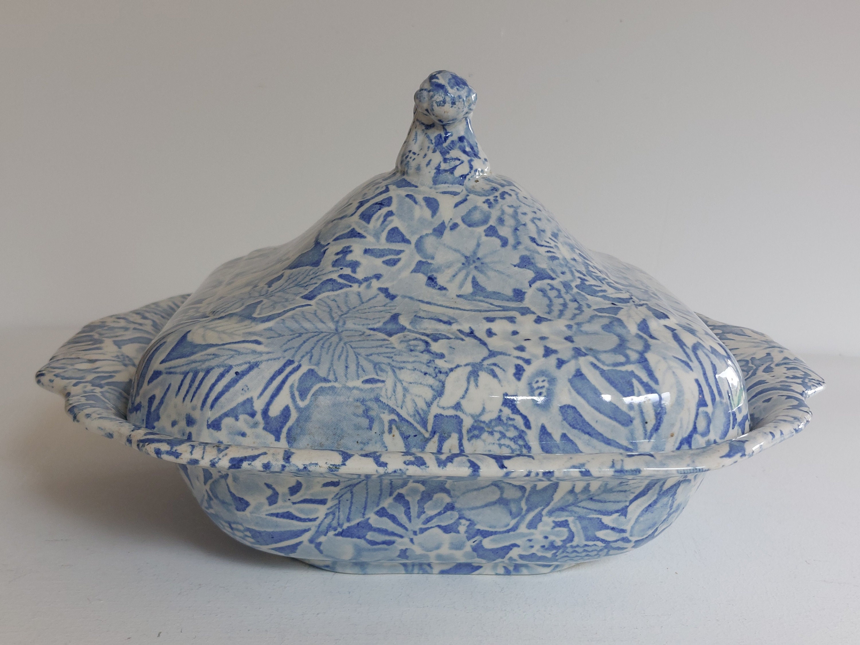 Burleigh Scilla - Etsy