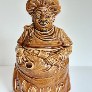 Vintage Sadler LARGE Ceramic Baker Character-Novelty Lidded Flour Storage Dish! image 1