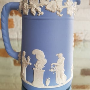 Wedgwood Jasperware Embossed Queensware Jug Milk Creamer 1954- Mint- 5.2&quot; Tall