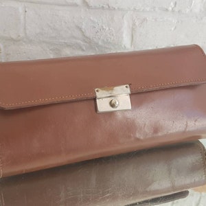 Vintage Gents Travel Kit in Leather Case including Razor- Authentic- Made in England!