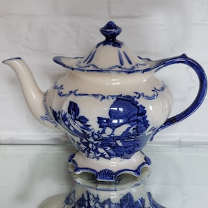 Vintage Sadler Ironstone Large Blue + White Teapot Staffordshire England!