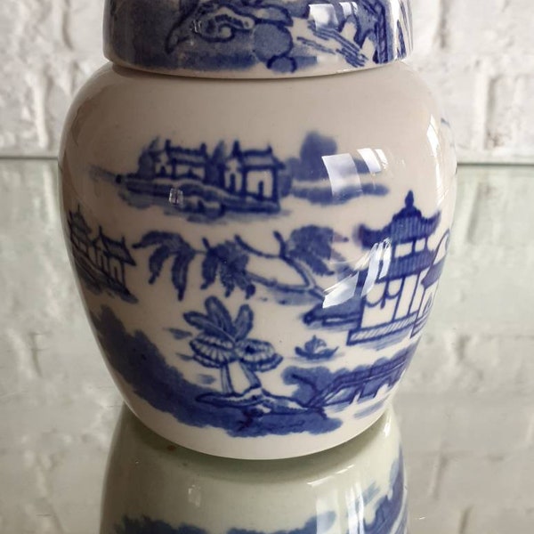 Rare Antique RH Macy & Co Macy's Transferware Blue and White "Willow" Pattern Ginger Jar c.1840- 1900