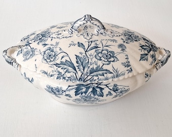 Fabulous Antique F & Sons B "Nature" Pattern Small Green + White Tureen c1900s