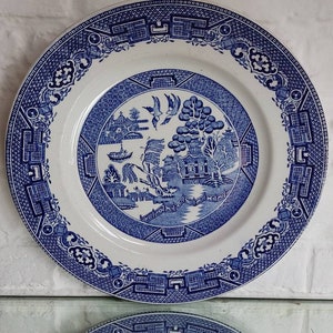 Vintage 9" Willow Pattern Dinner Plate- Made in England!
