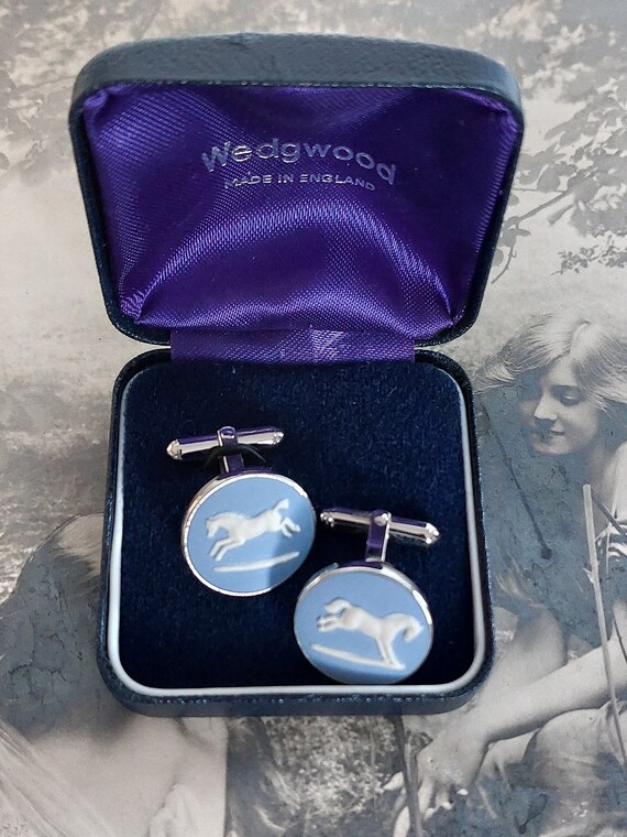 Vintage Genuine Wedgwood Jasperware Pair Cufflink… - image 9