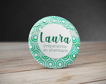 Badge Pharmacie personnalisé avec prénom et fonction fonction. Badge vert personnalisé avec le prénom de son choix.