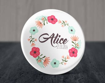 Personalisiertes Abzeichen 58 mm mit Vornamen und Datum, Abzeichen, personalisierter Spiegel oder Magnet, Taufabzeichen, Vornamensabzeichen, großes Abzeichen 58 mm