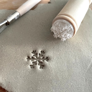 Tampon pour poterie Flocon de neige. Tampon acrylique Flocon de neige. Timbre pour céramique, Tampon Noël. Christmas pottery Stamp.